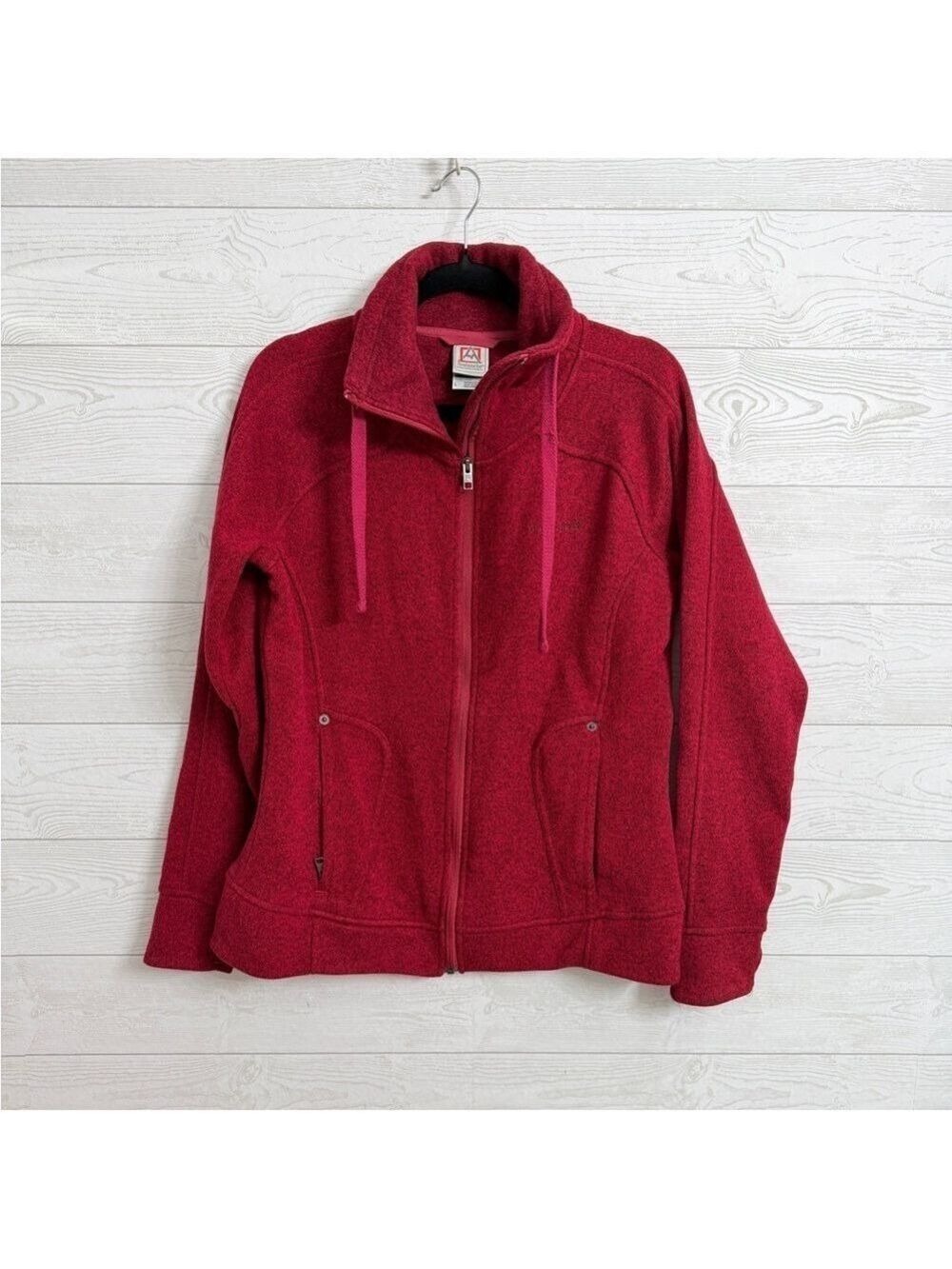 Avalanche women’s Red Raspberry Zip Up Fleece Jacket. Size L